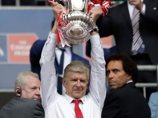 Arsene Wenger získal v tejto sezóne jednu trofej.