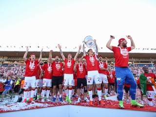 Slavia Praha získala titul, na oslavy možno príde aj Karel Gott