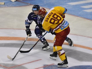 Peter Sojčík ostáva v Trenčíne aj po neúspešnej sezóne.