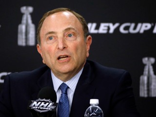 Podľa šéfa hráčskej asociácie KHL vedenie NHL vydieralo NHLPA
