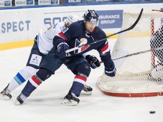 Ivan Švarný si aj v budúcej sezóne oblečie dres Slovana Bratislava.