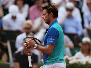 Stan Wawrinka to už na konci druhého setu nevydržal, čo si odniesla jeho raketa.