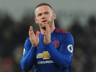Wayne Rooney má ešte rok zmluvu s Manchesterom United.