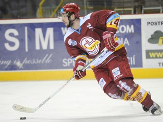V minulej sezóne si Roman Tománek obliekal aj dres Dukly Trenčín.