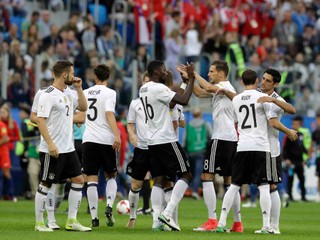 Nemeckí reprezentanti pred finálovým zápasom Pohára konfederácií.