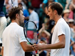 Wawrinka vo Wimbledone vypadol, Murray a Nadal boli suverénni (súhrn 1. hracieho dňa)