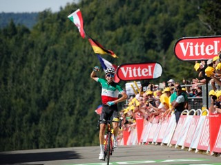 Fabio Aru sa stal víťazom piatej etapy na Tour de France 2017.