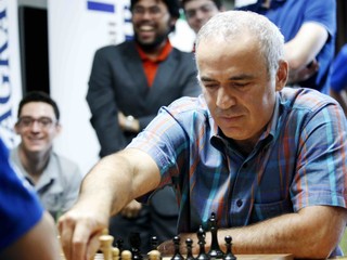 Garri Kasparov je 13-násobný majster sveta, koniec kariéry ohlásil v roku 2005.