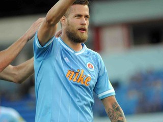 Tri prsty Jakuba Mareša na znak pôsobivého hetriku.