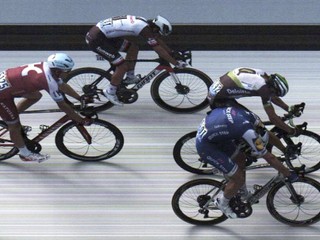 Kittel vyhral siedmu etapu na Tour de France 2017, o jeho víťazstve rozhodli milimetre