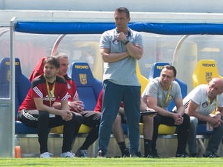 Na snímke tréner Podbrezovej Karol Praženica v zápase proti Dunajskej Strede.