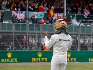 Hamilton suverénne ovládol kvalifikáciu VC Veľkej Británie, Vettel skončil tretí