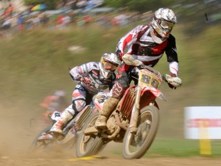 Počas motokrosových pretekov v českom Lokti zahynul trinásťročný jazdec