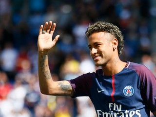 Paríž je magický, vyhlásil. Neymara predstavili fanúšikom PSG