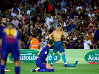 Real Madrid v prvom derby zdolal Barcelonu 3:1, Ronaldo bol vylúčený