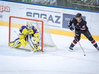 Lukáš Kozák (vpravo) v Slovane nepresvedčil.
