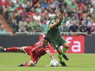 Momentka zo zápasu medzi Werderom Brémy a Bayernom Mníchov (0:2).