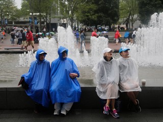 Na US Open sa nehrá. Diváci sú sklamaní.