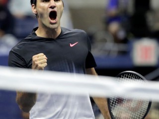 Federer sa vytrápil už v prvom kole, na postup potreboval päť setov