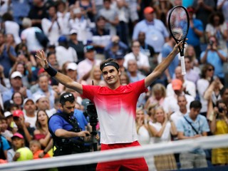 Federer môže dosiahnuť historický rekord, opäť potreboval päť setov