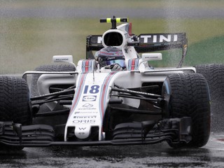 Lance Stroll predviedol na mokrej trati skvelý výkon.