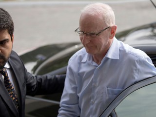 Bol zapletený do kupčenia so vstupenkami. Ír rezignoval na post v MOV