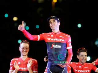 Alberto Contador ďakuje fanúšikom. Po Vuelte končí s kariérou.