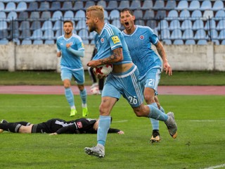 Jakub Mareš (Slovan) oslavuje svoj úvodný gól.
