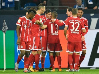 Bayern hladko zdolal Schalke, Mönchengladbach porazil nováčika