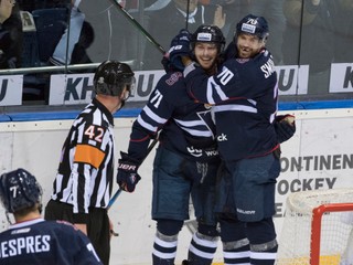 Hráči Slovana sa radujú.