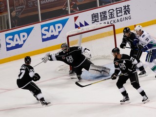 LA King si zahrali s Vancouverom netradične v Číne.