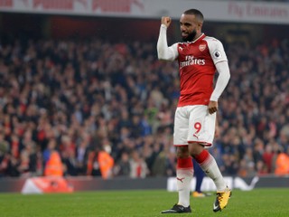 O triumfe Arsenalu rozhodol dvomi gólmi francúzsky útočník Alexandre Lacazette. 