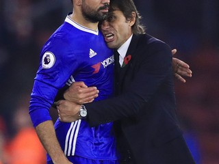 Diego Costa (vľavo) a Antonio Conte.