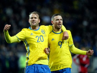 Gréci skomplikovali šance Slovákov, Švédi strelili osem gólov