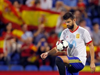 Gerard Piqué Španielsku v poslednom zápase kvalifikácie pre karty nepomôže.