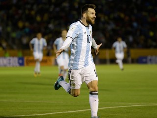 Génius troma gólmi odvrátil národnú hanbu, Argentína postupuje
