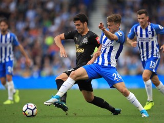 Španielsky futbalový stredopoliar Mikel Merino podpísal päťročný kontrakt s Newcastlom United.