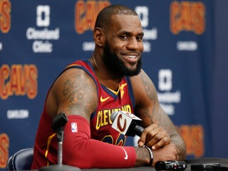 LeBron James testovala v nedeľňajšom tréningu svoj zranený členok.