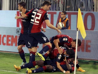 Cagliari je prvým tímom v Serie A, ktorý prepustil trénera