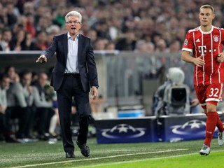 Dokedy ostane Juup Heynckes (vľavo) na lavičke Bayernu? 