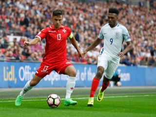 André Schembri (vľavo) je aj kapitánom reprezentácie Malty. 