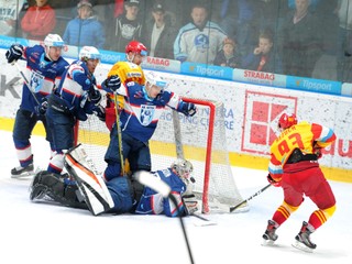 Bezúch mieri z Trenčína na výpomoc do Slovana