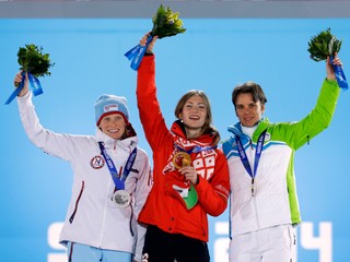 Teja Gregorinová (vpravo).