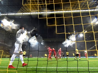 Momentka zo stretnutia medzi Dortmundom a Bayernom.