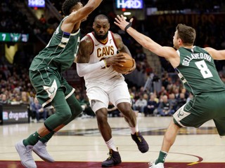 Basketbalisti Clevelandu zvížazili na domácej palubovke nad Milwaukee.