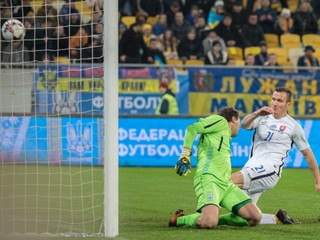 Lukáš Štetina strieľa úvodný gól zápasu.