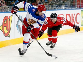 Danis Zaripov (vľavo) je aj dlhoročným ruským reprezentantom.