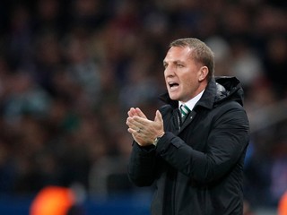 Tréner Celticu Glasgow Brendan Rodgers počas zápasu.