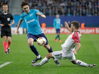 Zenitu Petrohrad hrozí trest, jeho priaznivci vyjadrili transparentom podporu Mladičovi