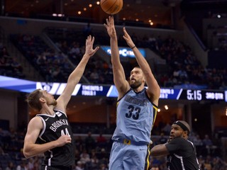Marc Gasol (33) nedohral zápas proti Brooklynu.